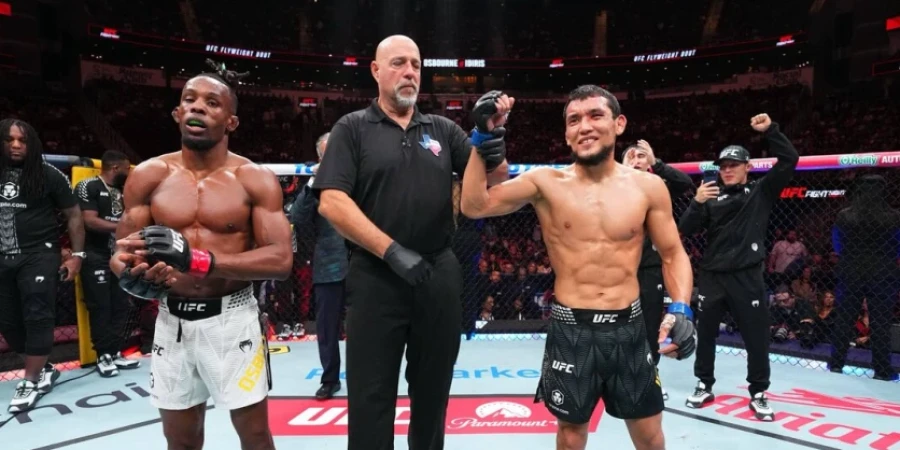 Қазақстандық файтер UFC-де қарсыласын сенімді жеңді