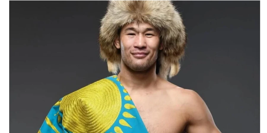 Уроженец Казахстана пожелал Рахмонову выиграть пояс UFC