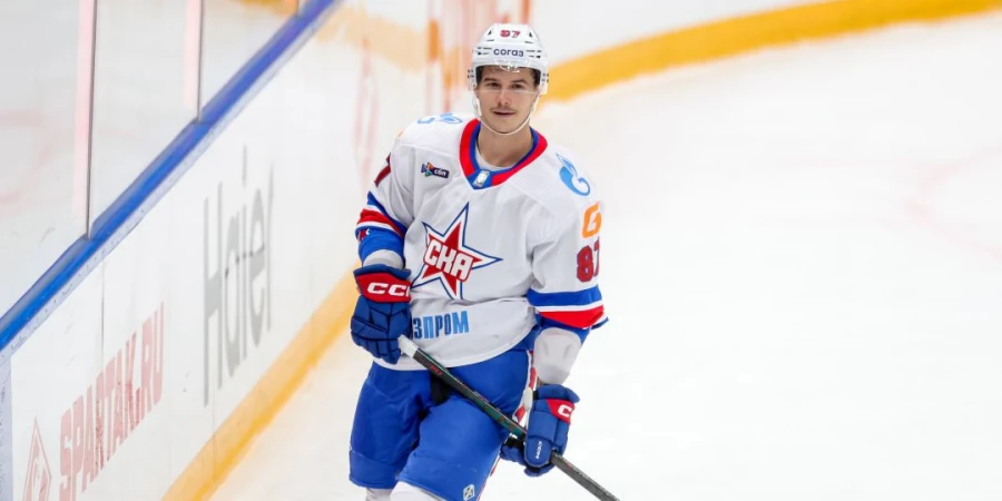 Уведенного из под "носа" «Барыса» форварда похвалили за результативность в КХЛ