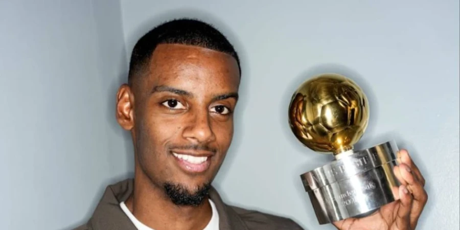 Александр Исак «Алтын доп» жүлдесін жеңіп алды