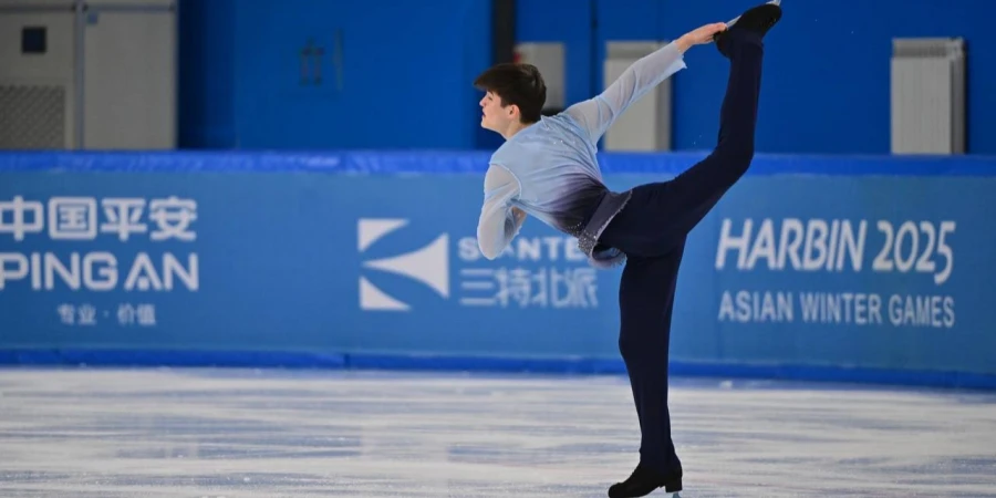 Диас Жиренбаев қысқа бағдарламада өнер көрсетті