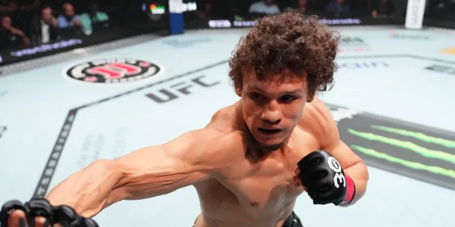 Российский файтер подписал новый контракт с UFC