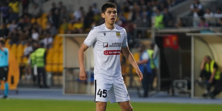 Молодой центрфорвард из Казахстана будет играть за границей