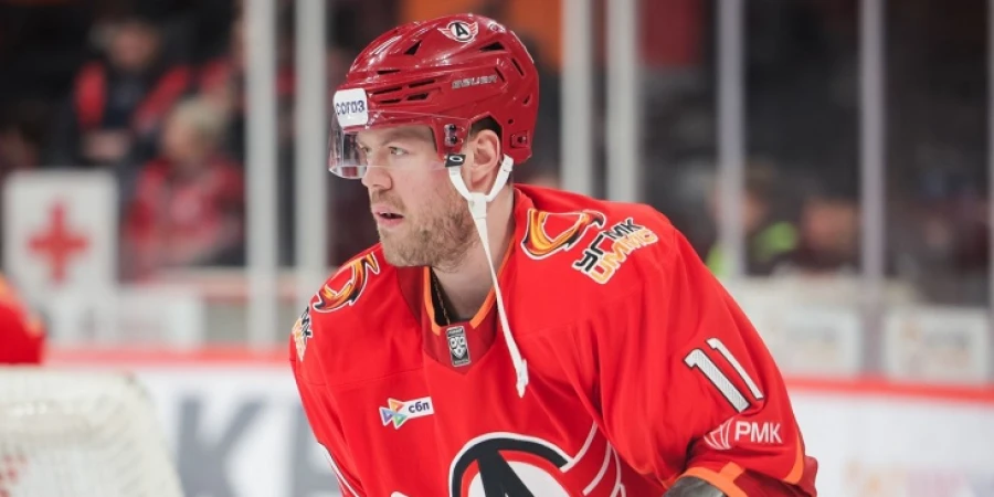 Даниэль Спронг лидирует в КХЛ