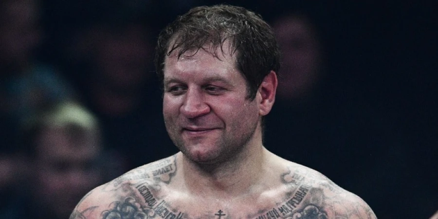 44-летний Александр Емельяненко бросил вызов всем соперникам