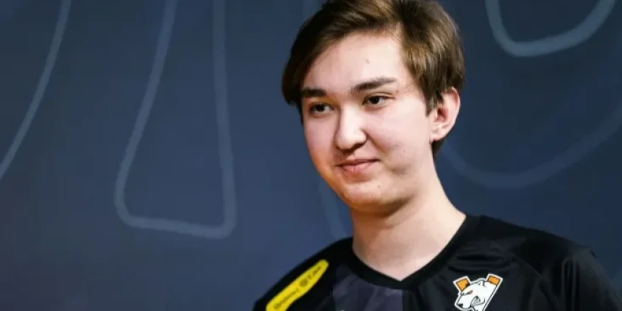 ICY активно играет в Dota 2 в период инактива