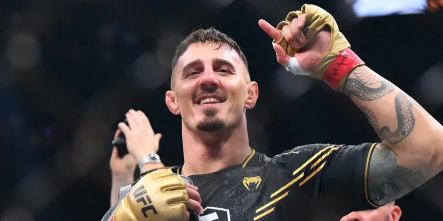 Том Аспиналл лишился чемпионского статуса в UFC