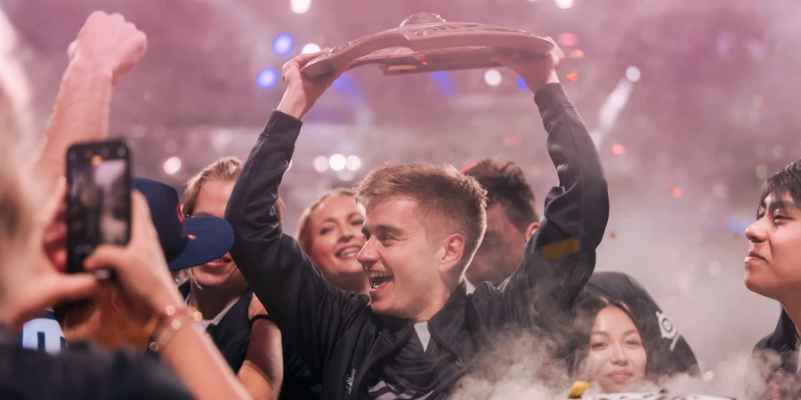 INSaNiA считает достижения n0tail выше успехов Team Spirit