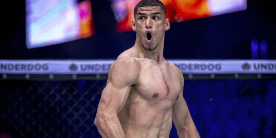 «Қоқан арыстаны» OCTAGON 72 турнирінде қарсыласын нокаутқа түсірді