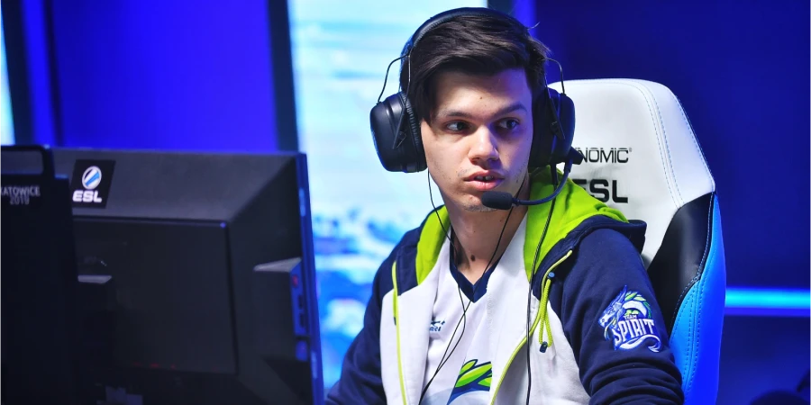 Тренер Spirit Academy признал, что m0NESY и NiKo повлияли на переход kyousuke в Falcons
