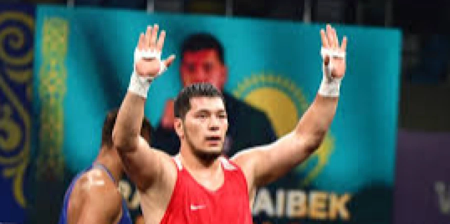 Базров отметил выступление чемпиона мира из Казахстана