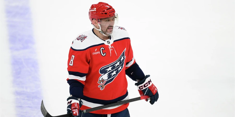 НХЛ. Вашингтон Кэпиталз  - Калгари Флэймз. Овечкину осталось две шайбы до тысячи. Сегодня? Прямая трансляция