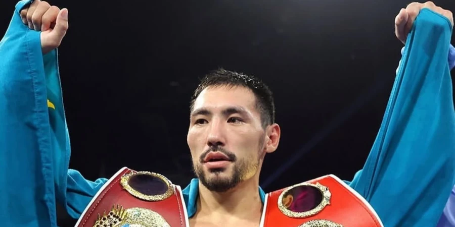 Алимханулы предстоит непростой бой за три чемпионских титула