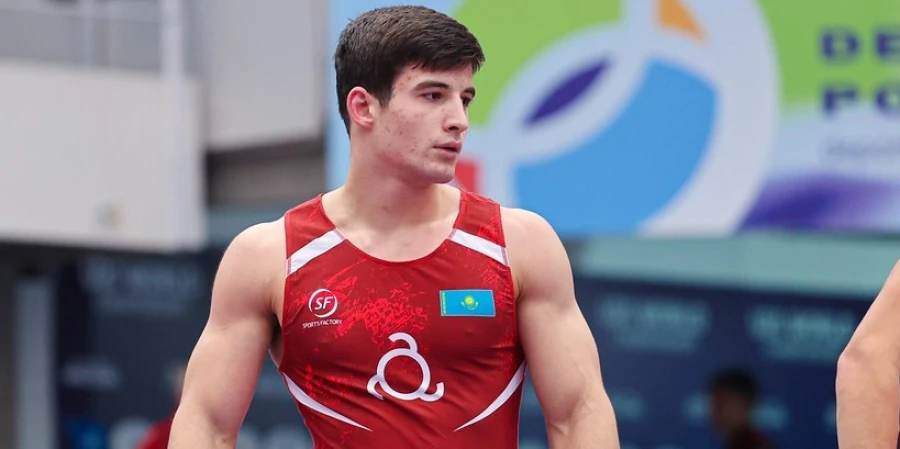 Казахстанский борец поспорит за "бронзу" чемпионата мира