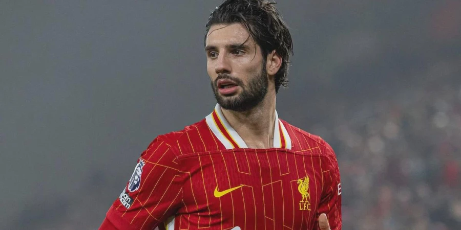 «Ливерпуль» екі ойыншымен келісімшарт мерзімін ұзартады