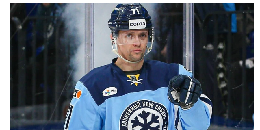 Конкурент «Барыса» расстается с опытным нападающим