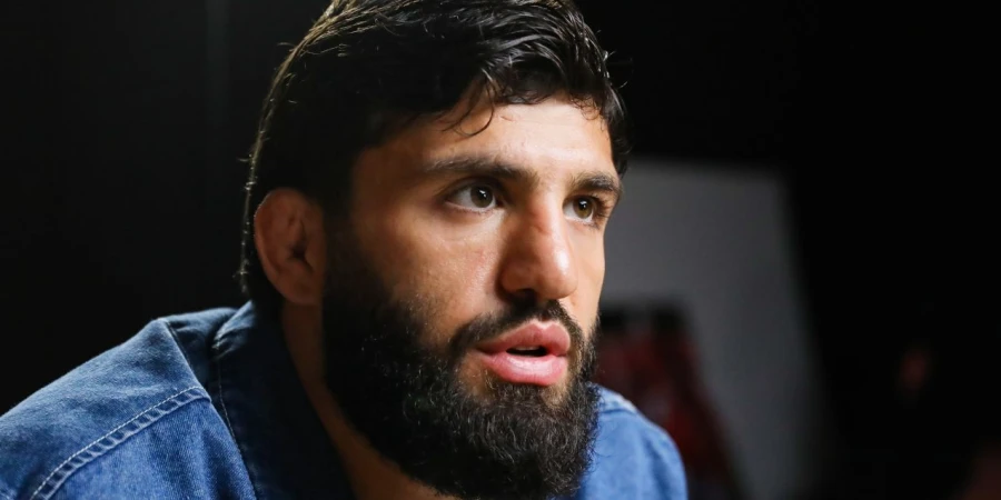 Топовый боец UFC готов подраться с бывшим чемпионом Промоушена