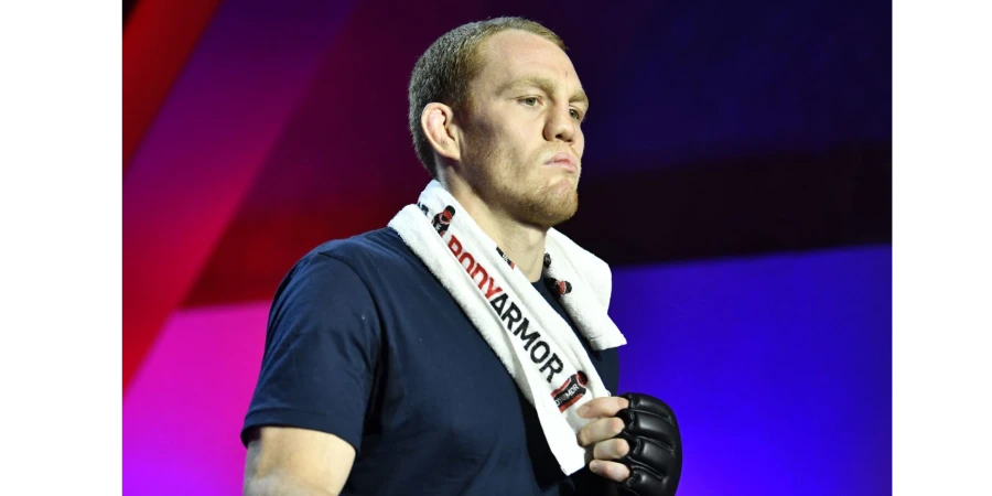 Чемпион UFC с юмором ответил на активность фанатов Рахмонова