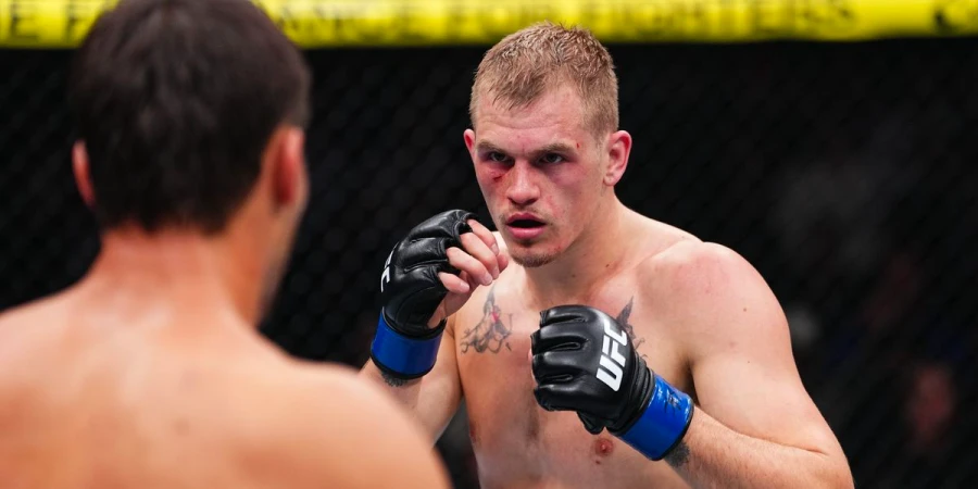 Звезда UFC Иан Гарри ставит на поражение Махачева нокаутом