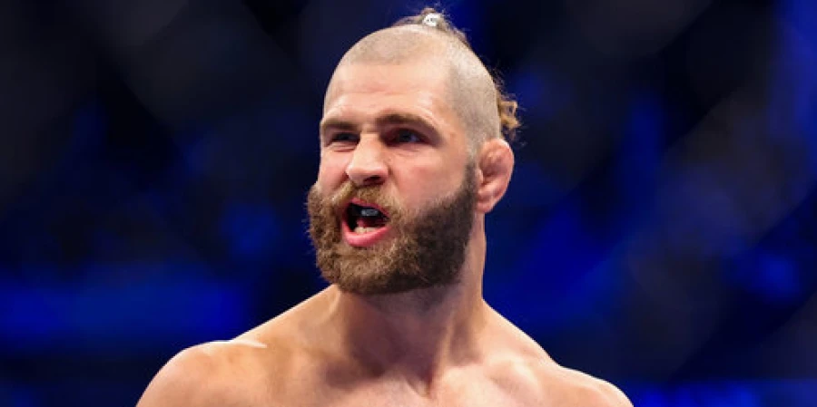 Прохазка отказался от боя на UFC 317 из-за экзаменов в университете