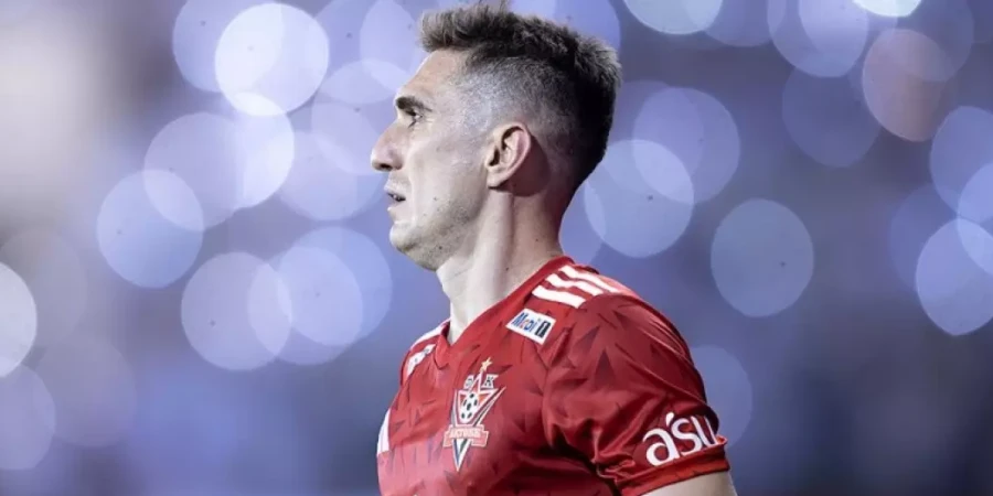 Вэтэжелу хочет улучшения условий контракта