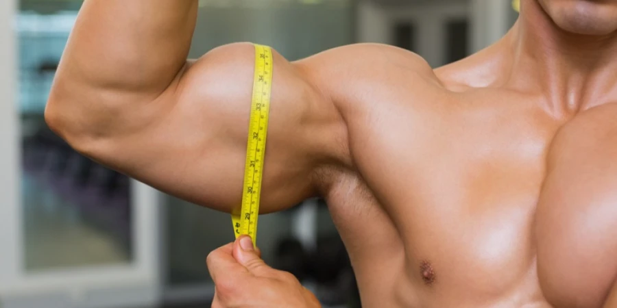 Разбираем, как накачать бицепс без гантелей