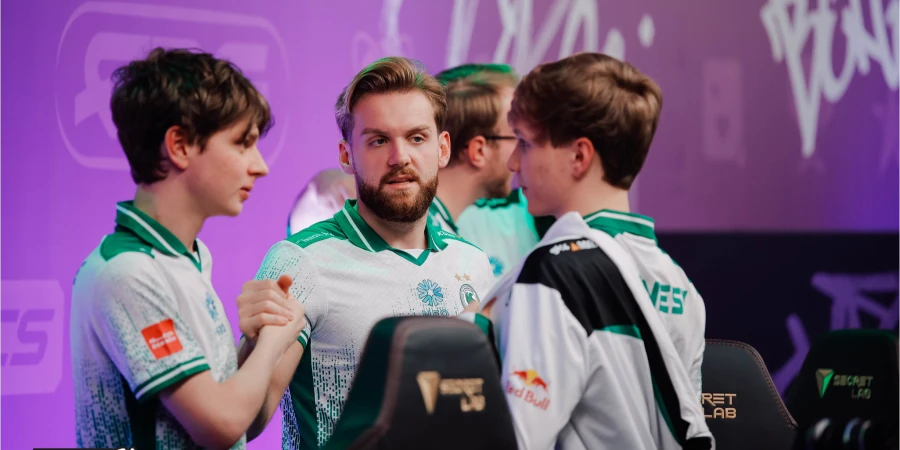 Team Falcons обыграла MOUZ и поборется за титул CAC 2026
