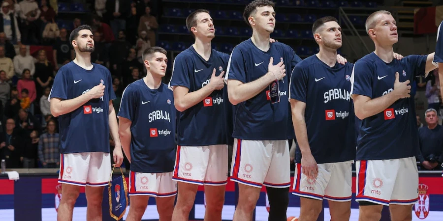 Трибуны в Сараево на матче боснийцев с сербами источали национализм