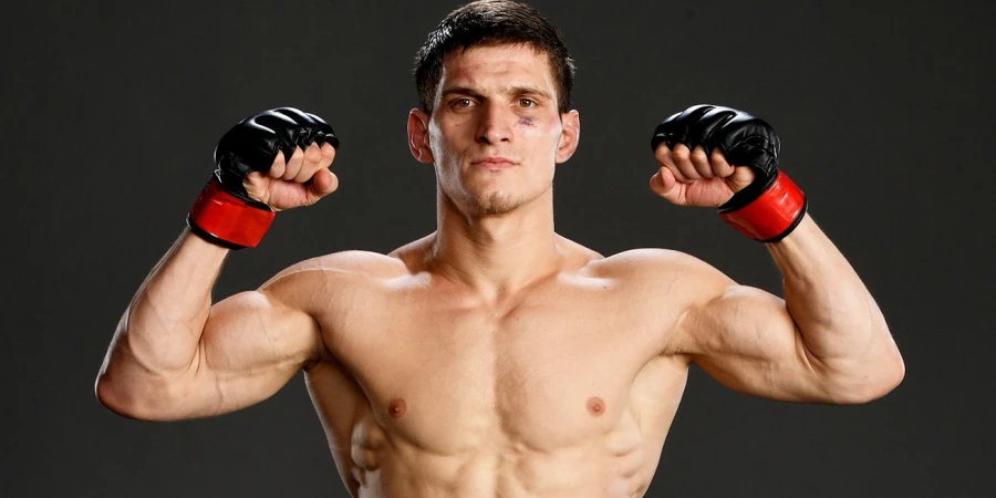 Сильный, но «неудобный»: почему бойцу UFC могут закрыть путь к титулу