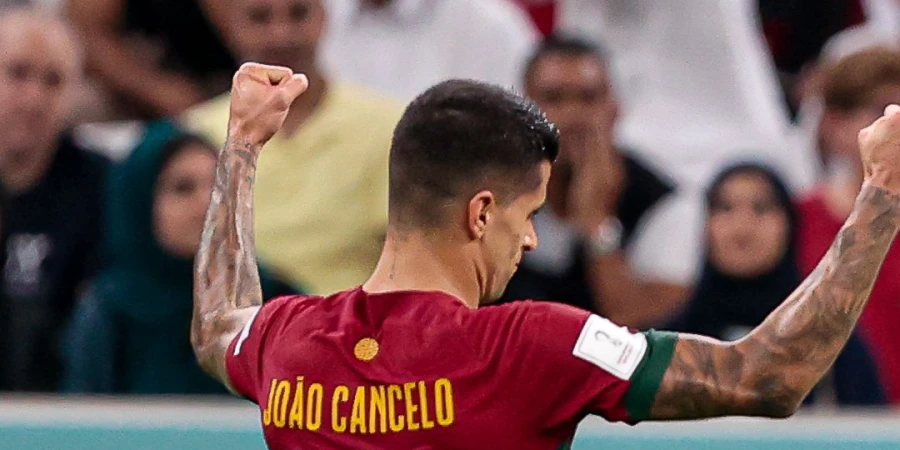 Жоау Канселу перешел в "Барселону"