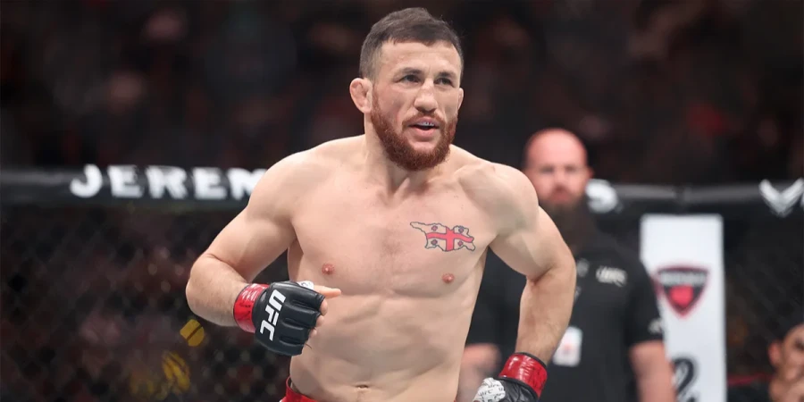 Экс-чемпион UFC Двалишвили отказался бороться с Царукяном