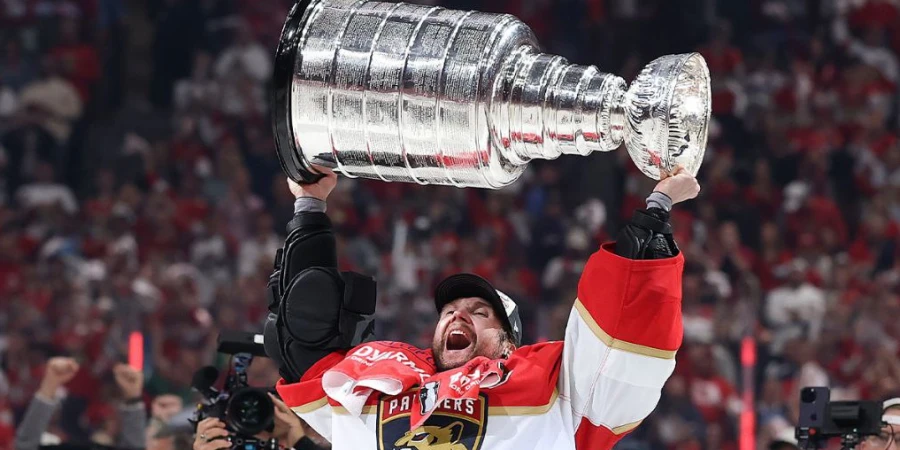 «Приключения» Сергея Бобровского на сайте IIHF