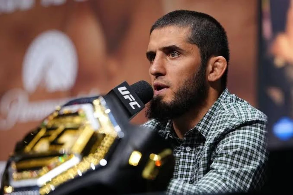 Махачев может провести следующую защиту титула в UFC в декабре