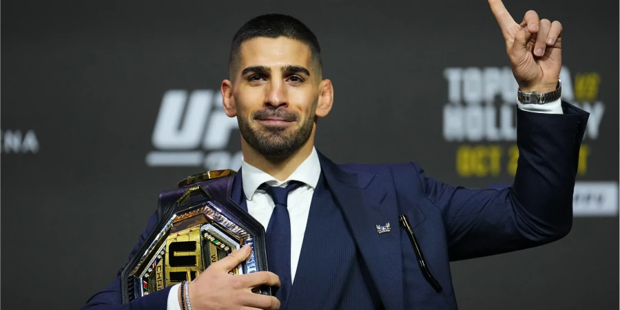 Чемпион UFC Топурия сделал заявление о переходе в профессиональный бокс