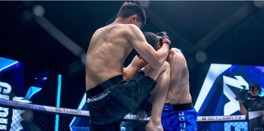 Қазақстандық жауынгер өзбек жауынгерін бір соққымен сұлатып түсірді