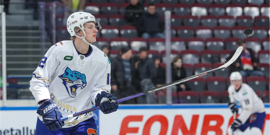 Всеволод Логвин попал в тройку лучших игроков матча КХЛ