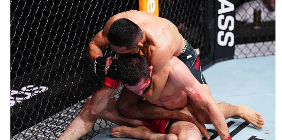 Видео полного боя Тагира Уланбекова с громкой сенсацией в UFC