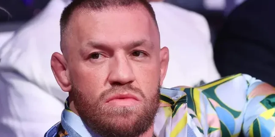 Бывший чемпион UFC Макгрегор встретился с легендой футбола. ФОТО