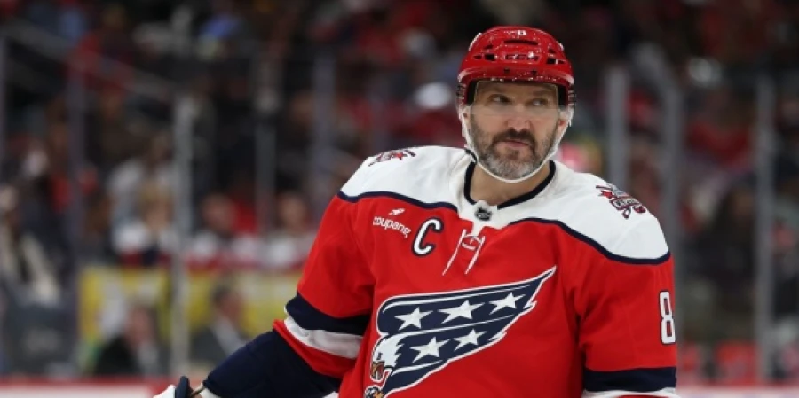 Александр Овечкин продолжает "клепать" рекорды в НХЛ