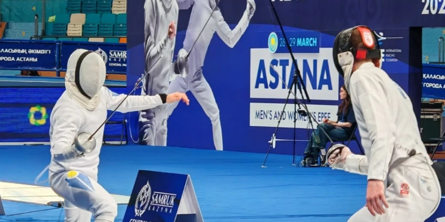 Казахстанские шпажисты успешно стартовали на Кубке мира по фехтованию в Астане