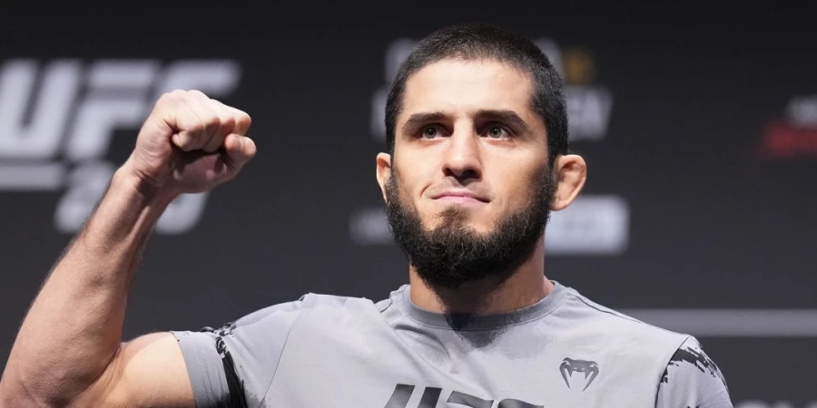 Ислам Махачев восторженно прокомментировал выступление лидера рейтинга UFC