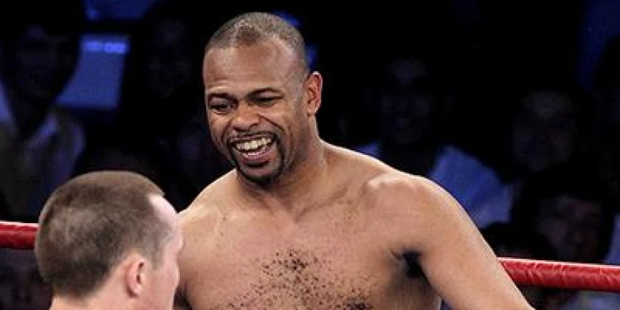 Легендарный боксер, Рой Джонс, посетил важный матч «Барыса». ВИДЕО