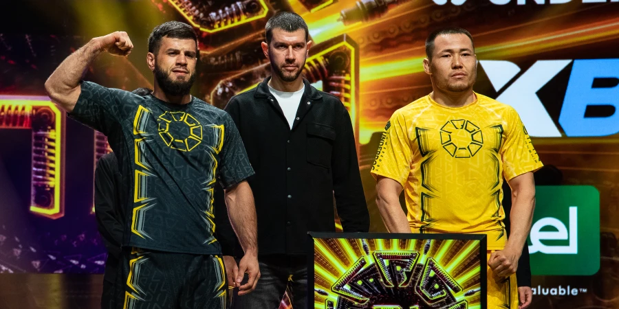 Казахстанский файтер сразился с «Волком» из Узбекистана на OCTAGON 71