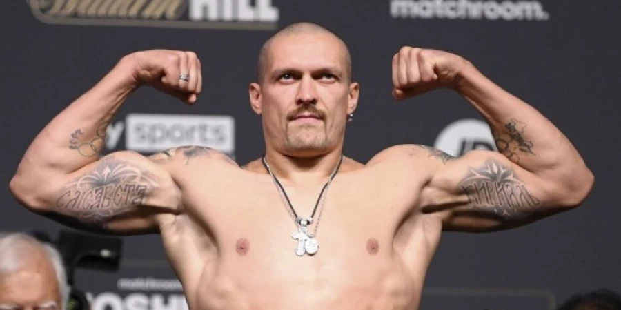 Непобедимый чемпион Александр Усик отказался от титула