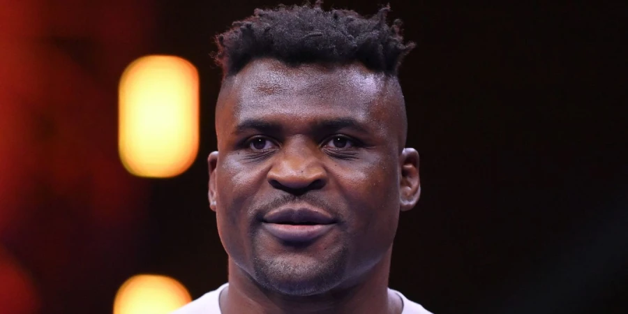 Бывший чемпион-тяжеловес из UFC высказался о потенциальном бое против блогера