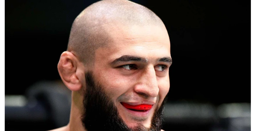 «Сбежавший» от Шавката Рахмонова бывший чемпион UFC анонсировал яркое противостояние Чимаева и Дю Плесси