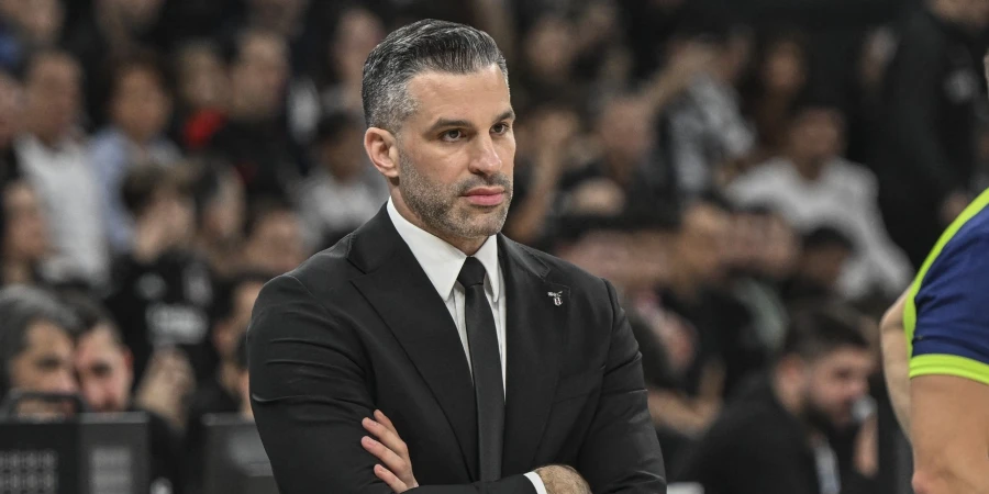 Наставник национальной сборной возмущен предвзятостью к себе в Турции