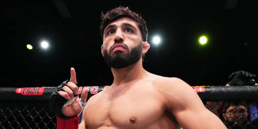 Лидер рейтинга UFC обвинил Лигу в предвзятости