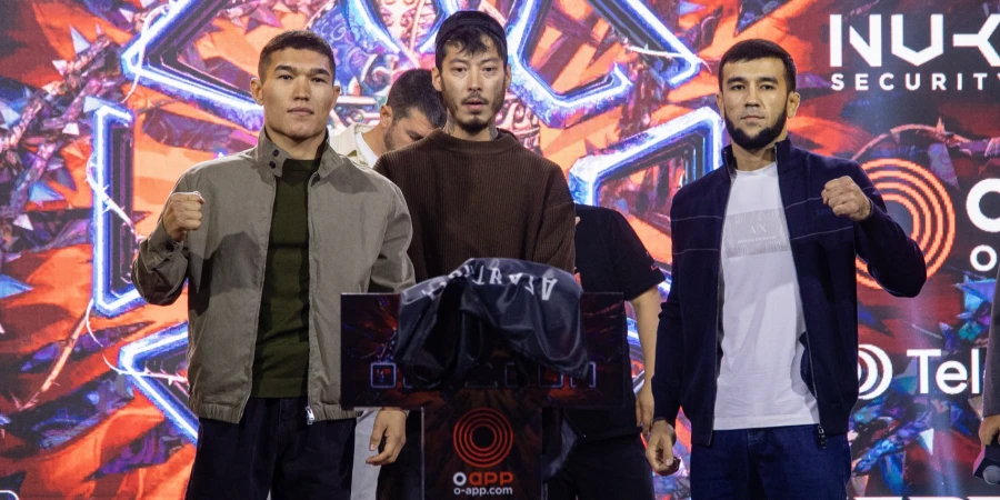 Казахстанский боец героически выстоял три раунда с узбекистанцем на OCTAGON 92