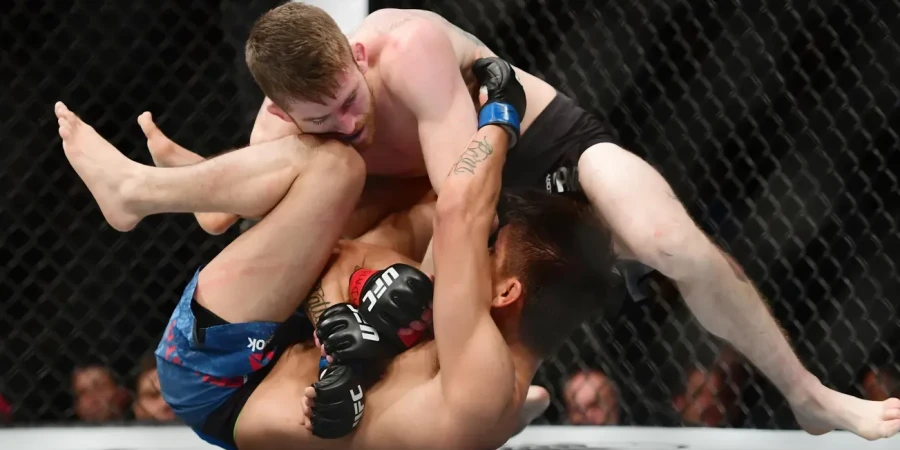 Прямая трансляция боя Кори Сэндхаген – Марио Баутиста на UFC 329